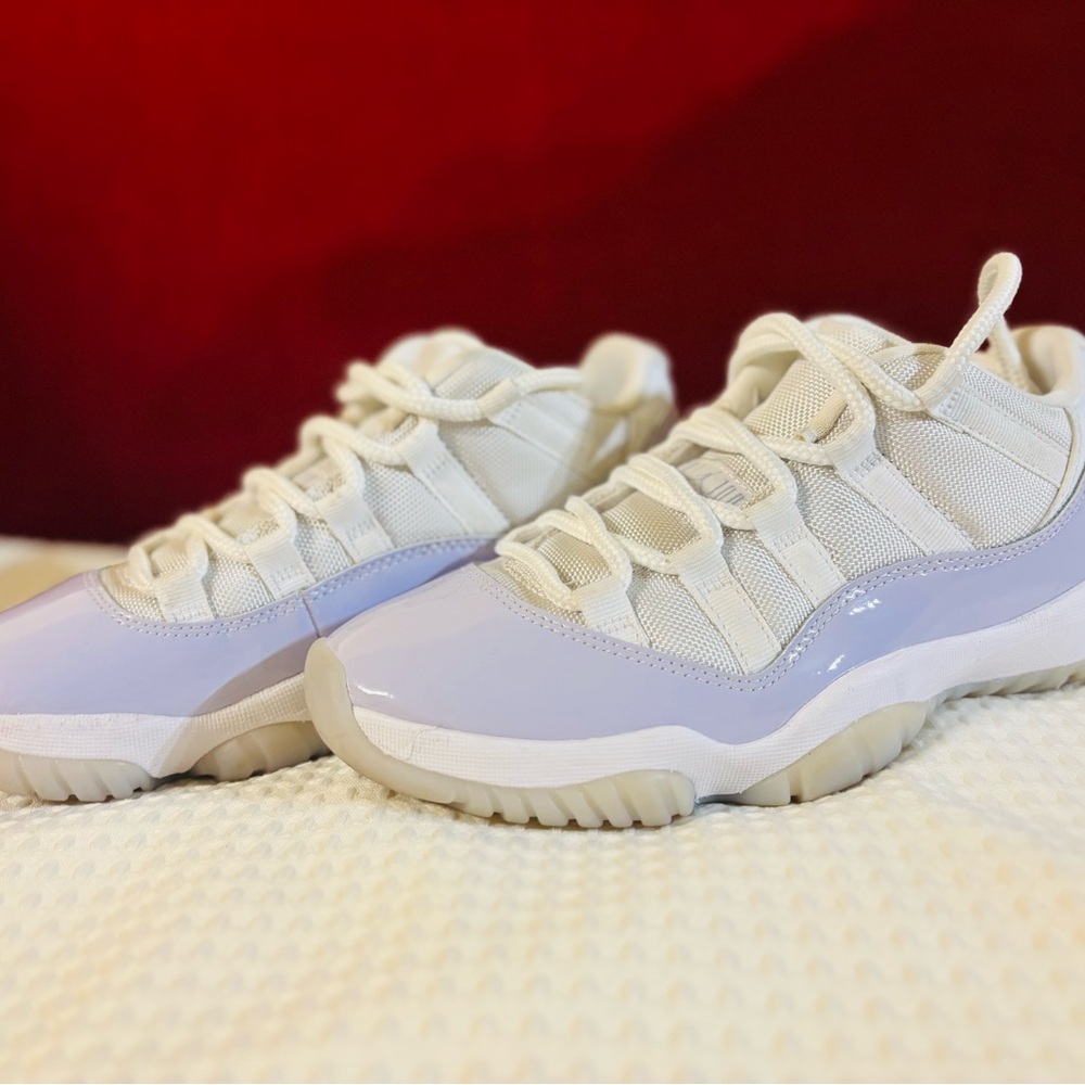 WMNS Air Jordan 11 Retro Size 7
